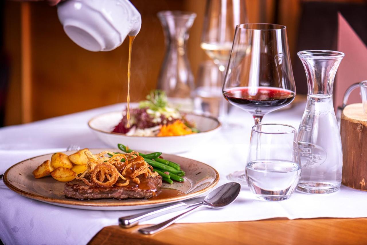 Pension Restaurant Dorfalm Леоганг Екстер'єр фото