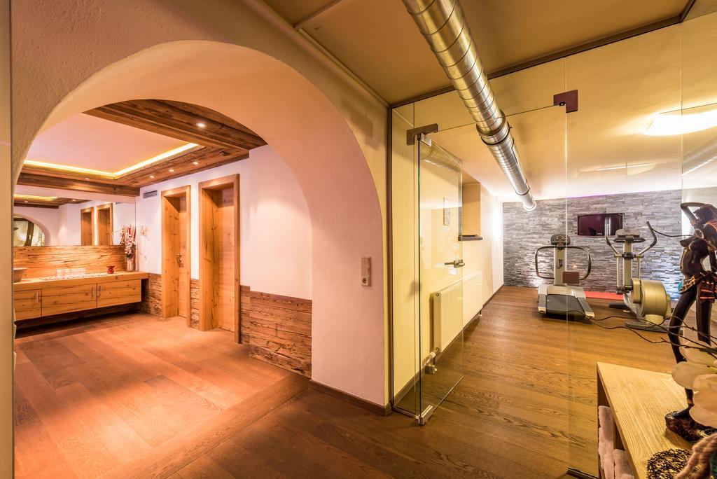 Pension Restaurant Dorfalm Леоганг Екстер'єр фото