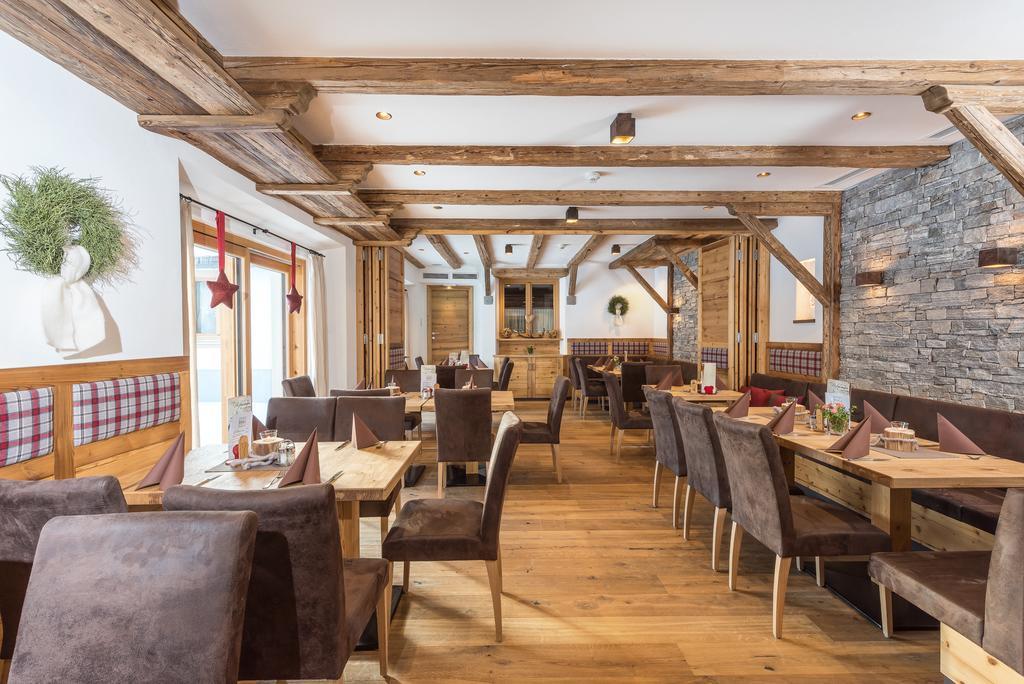 Pension Restaurant Dorfalm Леоганг Екстер'єр фото