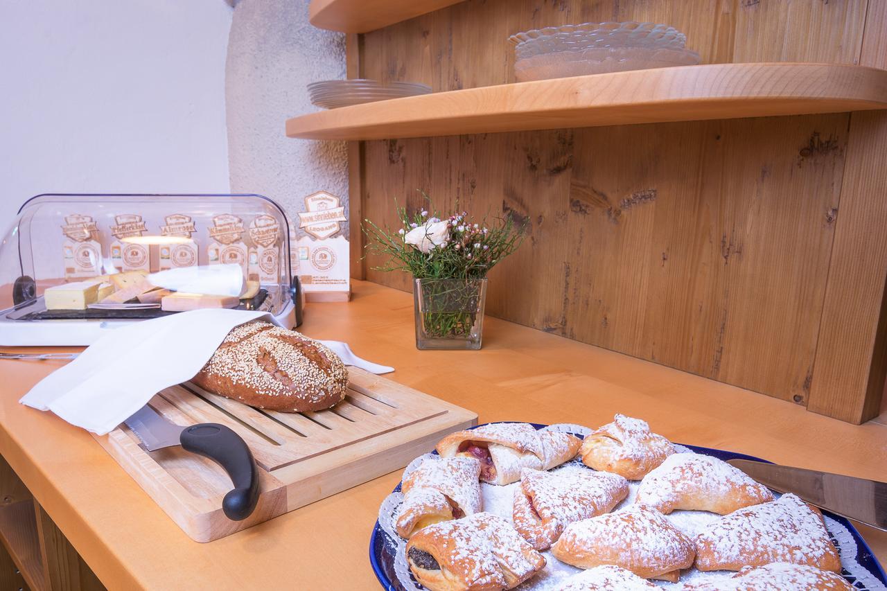 Pension Restaurant Dorfalm Леоганг Екстер'єр фото